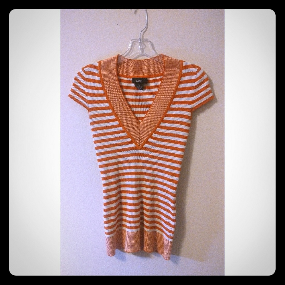 rue21 stripped sweater SZ M J6